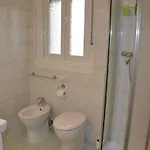 Mikeze Jakeze