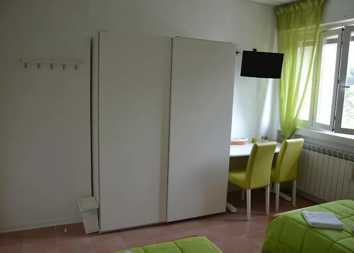 Mikeze Jakeze Triest